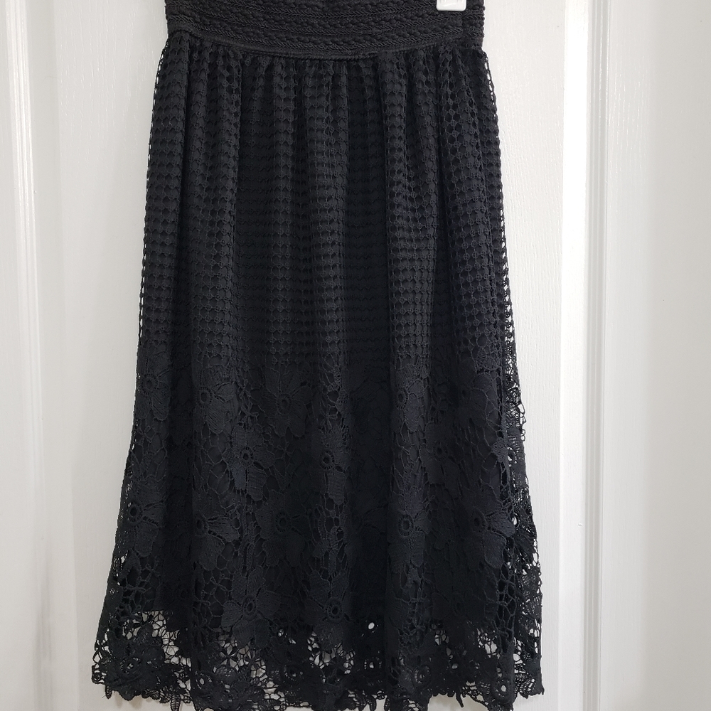 Textured skirt - Picture 2 of 2